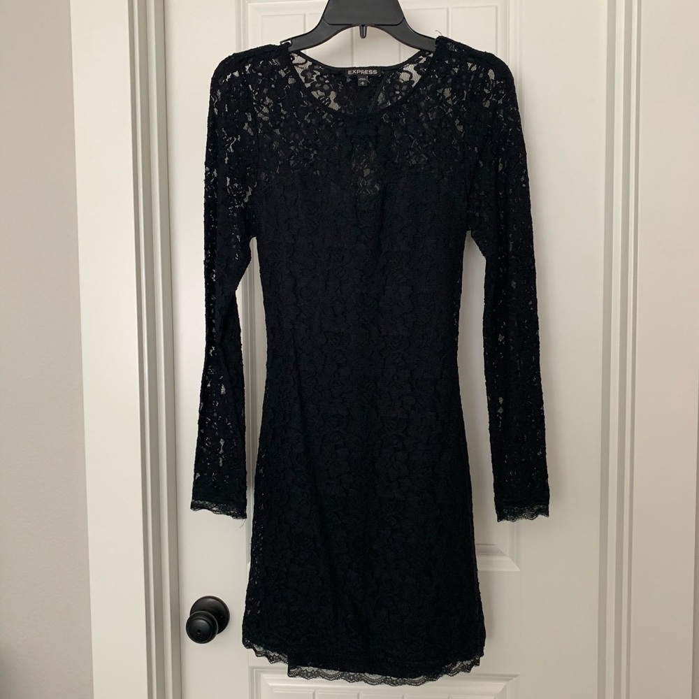 Size M long sleeve black open back lace dress